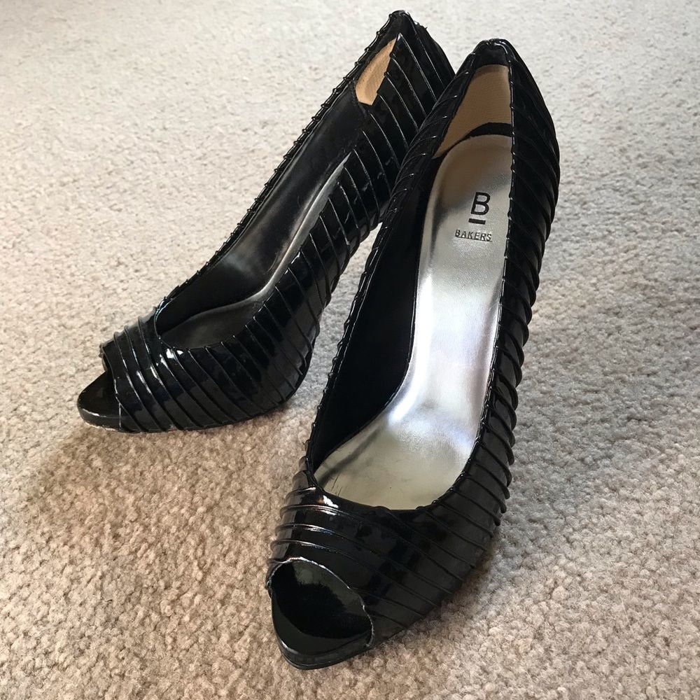🖤Sexy Black Bakers Heels🖤